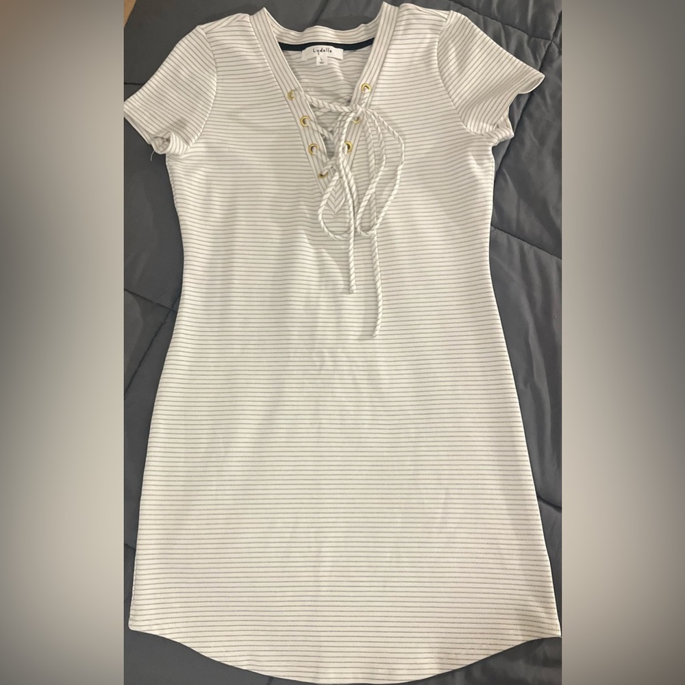 Never been worn! Tags removed. Great summer dress. Great material.